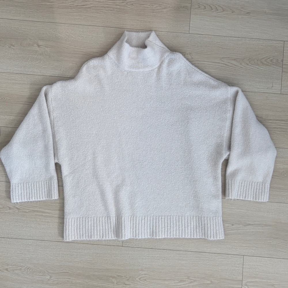 Missguided + Soft Beige Turtleneck Sweater